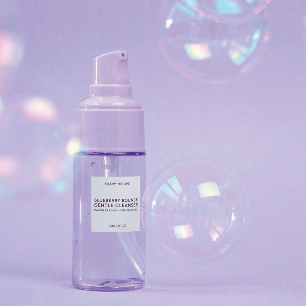 Glow Recipe Blueberry Bounce Gentle Cleanser Travel Size 30ml. NWT